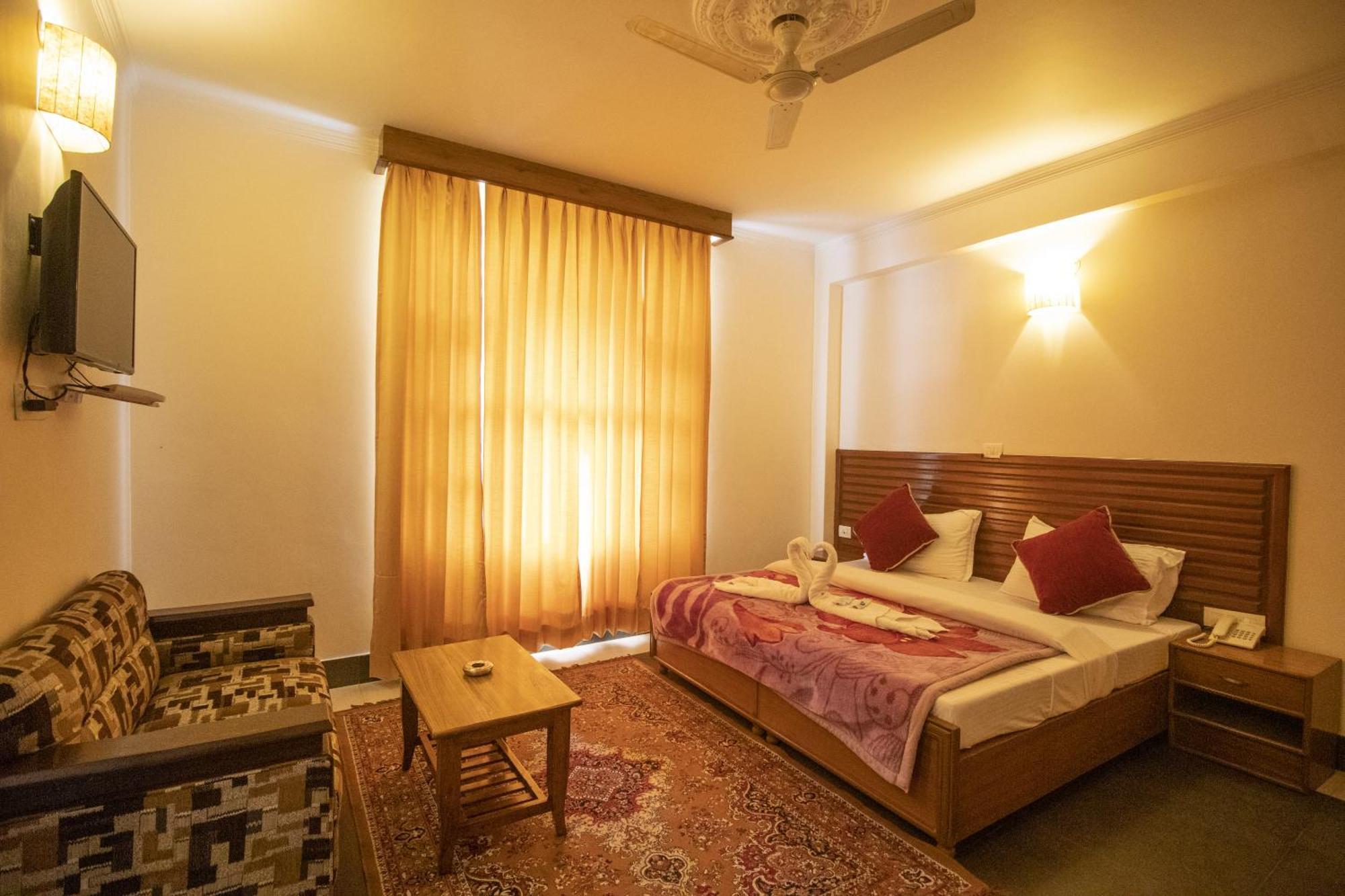 Wow Stayz2 Hotel The Lodge Νταραμσάλα Εξωτερικό φωτογραφία